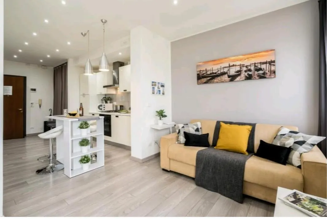 Mestre Kasanova Apartment 0*,